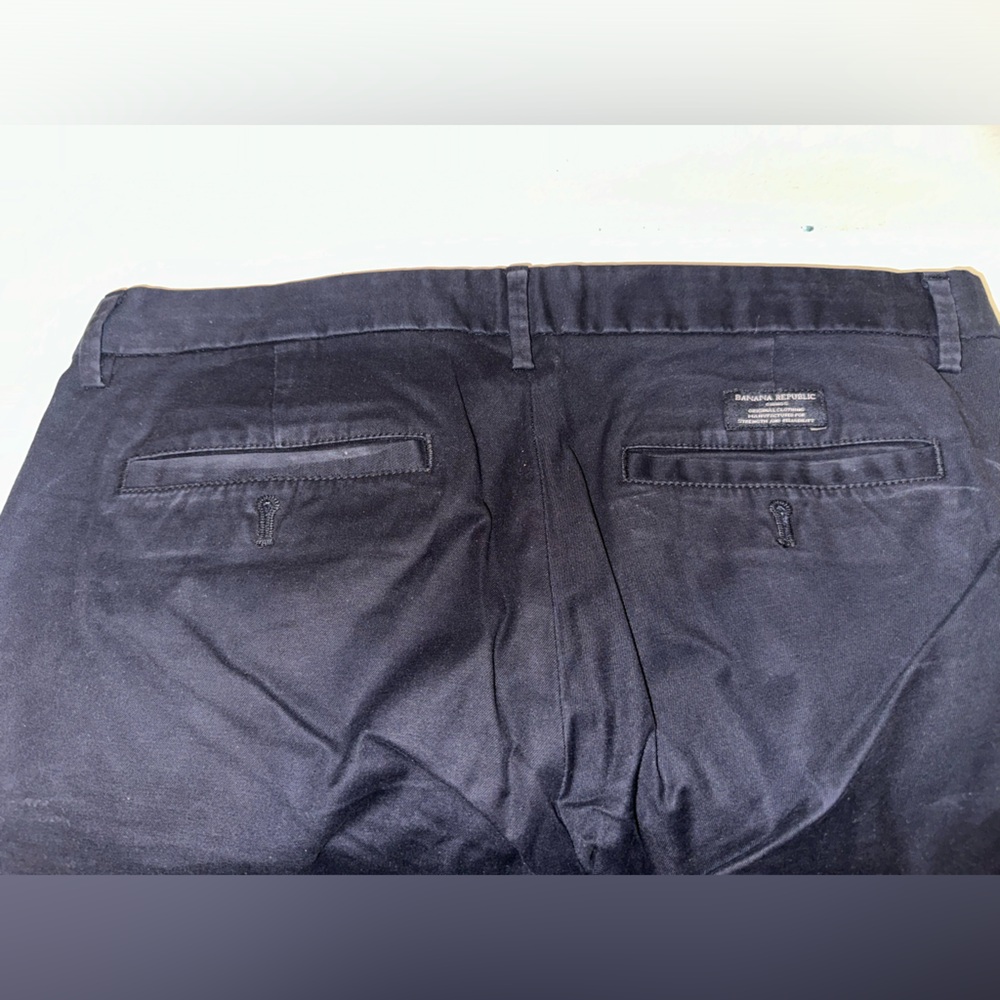 In good condition . - Picture 2 of 3